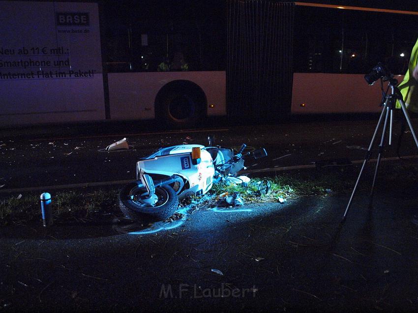 VU Roller KVB Bus Hoehenhauser Ring Koeln Muelheim P26.JPG